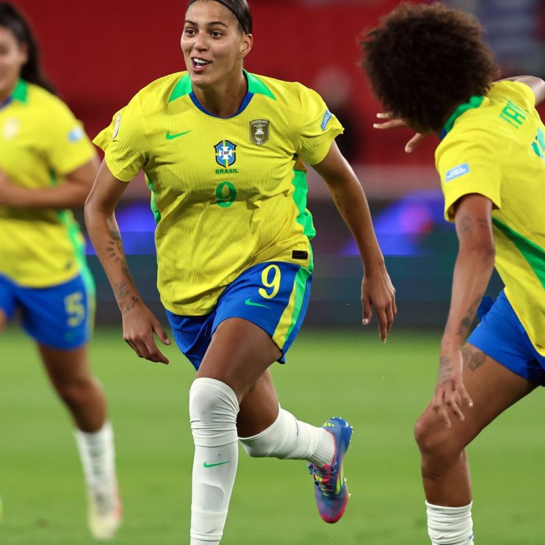 Goleada põe seleção feminina na final da Copa América e