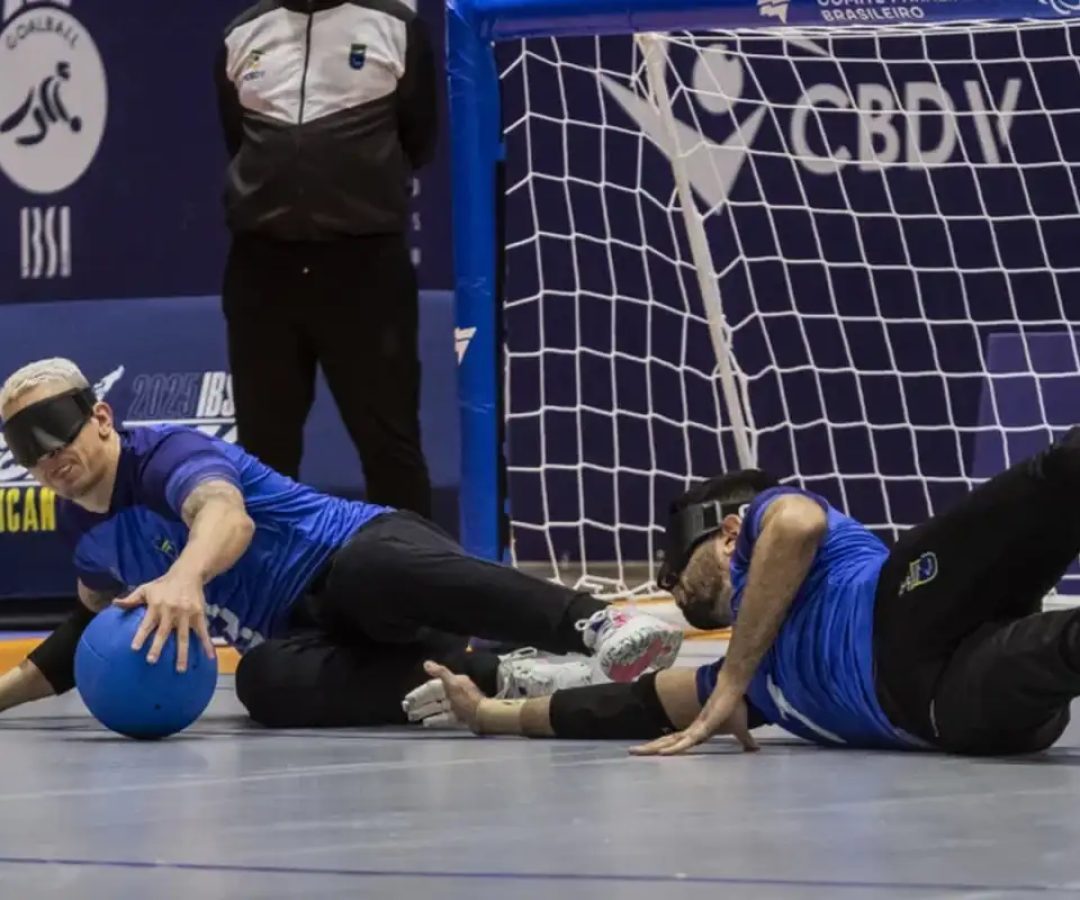 Brasil vence 4 jogos no 1º dia do Campeonato das