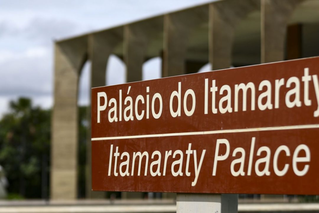 Itamaraty e Gleisi rechaçam ataque de vice-secretário de Trump